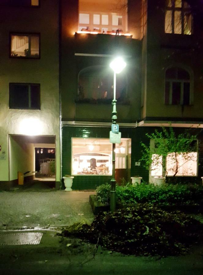 Studio City West Berlin Extérieur photo